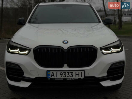 Белый БМВ Х5, объемом двигателя 2 л и пробегом 57 тыс. км за 61000 $, фото 1 на Automoto.ua