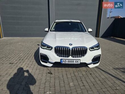 БМВ Х5 2021 в Виннице на Automoto.ua Белый БМВ Х5, объемом двигателя 2 л и пробегом 66 тыс. км за 53000 $, фото 1 на Automoto.ua