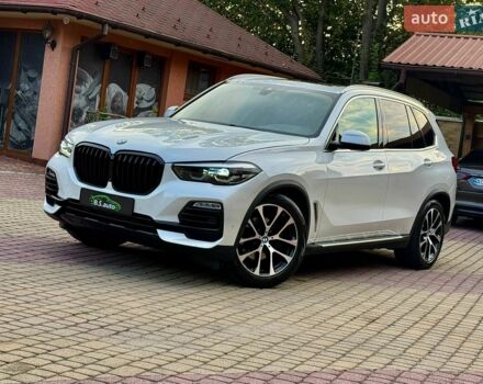 Белый БМВ Х5, объемом двигателя 3 л и пробегом 102 тыс. км за 44900 $, фото 1 на Automoto.ua