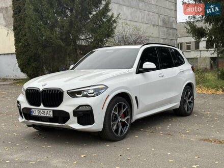 Белый БМВ Х5, объемом двигателя 3 л и пробегом 52 тыс. км за 55555 $, фото 1 на Automoto.ua