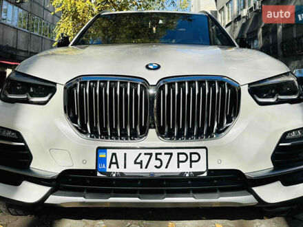 БМВ Х5 2021 в Киеве на Automoto.ua Белый БМВ Х5, объемом двигателя 3 л и пробегом 43 тыс. км за 65500 $, фото 1 на Automoto.ua