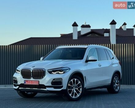 Белый БМВ Х5, объемом двигателя 3 л и пробегом 125 тыс. км за 45900 $, фото 1 на Automoto.ua
