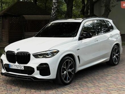 Белый БМВ Х5, объемом двигателя 3 л и пробегом 82 тыс. км за 62900 $, фото 1 на Automoto.ua