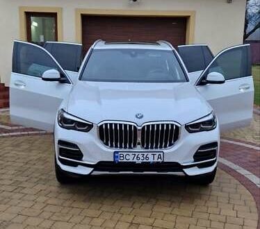 БМВ Х5 2022 у Трускавце на Automoto.ua Білий БМВ Х5, об'ємом двигуна 3 л та пробігом 27 тис. км за 72500 $, фото 1 на Automoto.ua