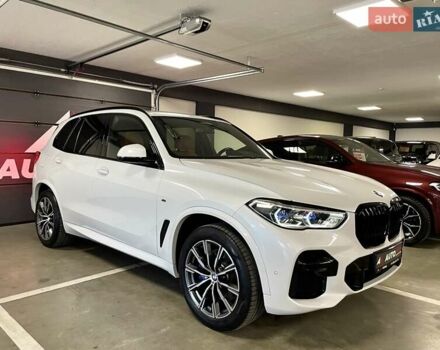 Белый БМВ Х5, объемом двигателя 2.99 л и пробегом 114 тыс. км за 68700 $, фото 1 на Automoto.ua