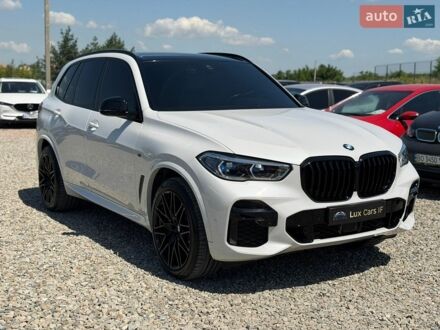 Білий БМВ Х5, об'ємом двигуна 2.99 л та пробігом 28 тис. км за 85000 $, фото 1 на Automoto.ua