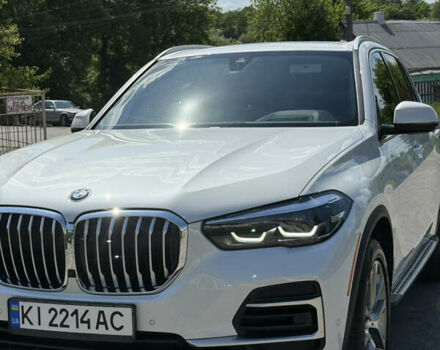 Белый БМВ Х5, объемом двигателя 3 л и пробегом 55 тыс. км за 64500 $, фото 1 на Automoto.ua