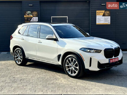 Белый БМВ Х5, объемом двигателя 3 л и пробегом 57 тыс. км за 95000 $, фото 1 на Automoto.ua