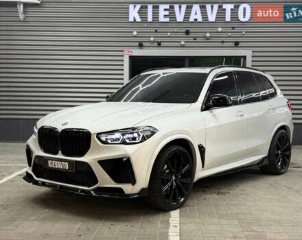 Белый БМВ Х5, объемом двигателя 4.4 л и пробегом 28 тыс. км за 77500 $, фото 1 на Automoto.ua