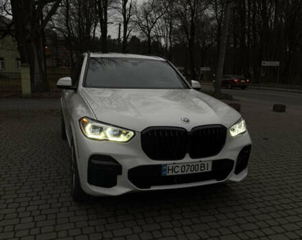 Белый БМВ Х5, объемом двигателя 4.39 л и пробегом 43 тыс. км за 83999 $, фото 1 на Automoto.ua