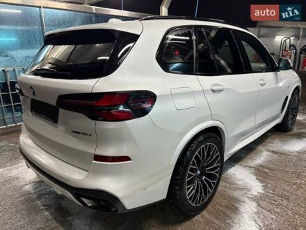 Белый БМВ Х5, объемом двигателя 2.99 л и пробегом 67 тыс. км за 99200 $, фото 1 на Automoto.ua