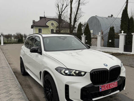 Белый БМВ Х5, объемом двигателя 3 л и пробегом 18 тыс. км за 94500 $, фото 1 на Automoto.ua