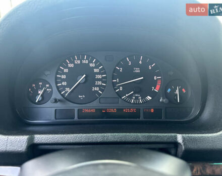 Бежевый БМВ Х5, объемом двигателя 3 л и пробегом 296 тыс. км за 8800 $, фото 10 на Automoto.ua