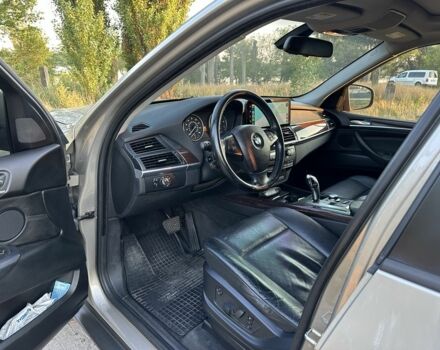 Бежевый БМВ Х5, объемом двигателя 3 л и пробегом 335 тыс. км за 12000 $, фото 9 на Automoto.ua