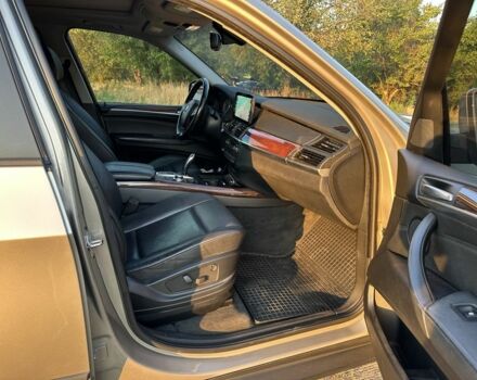 Бежевый БМВ Х5, объемом двигателя 3 л и пробегом 335 тыс. км за 12000 $, фото 12 на Automoto.ua