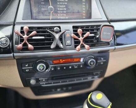 Бежевый БМВ Х5, объемом двигателя 2.98 л и пробегом 291 тыс. км за 15000 $, фото 5 на Automoto.ua