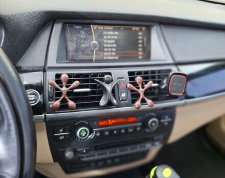 Бежевый БМВ Х5, объемом двигателя 2.98 л и пробегом 291 тыс. км за 15000 $, фото 6 на Automoto.ua