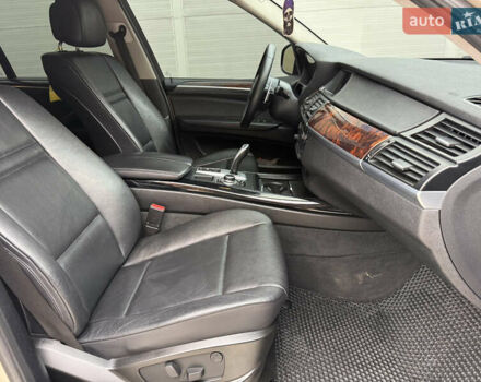 Бежевый БМВ Х5, объемом двигателя 2.98 л и пробегом 255 тыс. км за 14950 $, фото 9 на Automoto.ua