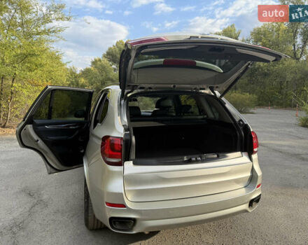 Бежевый БМВ Х5, объемом двигателя 2.99 л и пробегом 219 тыс. км за 35000 $, фото 1 на Automoto.ua