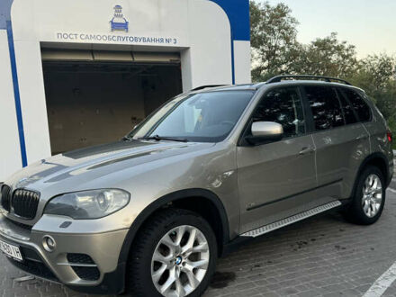 БМВ Х5 2010 у Києві на Automoto.ua Бежевий БМВ Х5, об'ємом двигуна 2.98 л та пробігом 180 тис. км за 15000 $, фото 1 на Automoto.ua