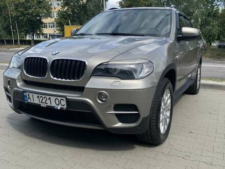 Бежевый БМВ Х5, объемом двигателя 2.98 л и пробегом 272 тыс. км за 13200 $, фото 1 на Automoto.ua