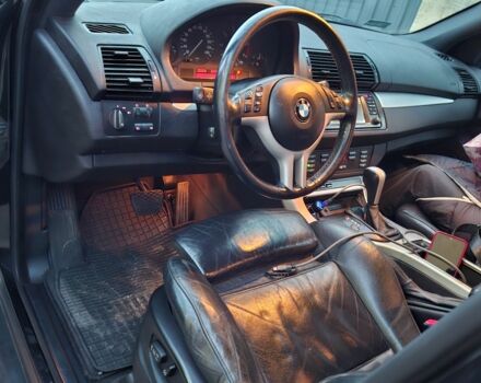 Чорний БМВ Х5, об'ємом двигуна 0 л та пробігом 256 тис. км за 5200 $, фото 7 на Automoto.ua