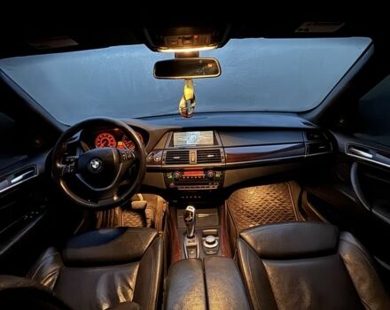 Черный БМВ Х5, объемом двигателя 4.8 л и пробегом 159 тыс. км за 11500 $, фото 5 на Automoto.ua