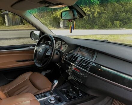 Черный БМВ Х5, объемом двигателя 3 л и пробегом 393 тыс. км за 16000 $, фото 8 на Automoto.ua