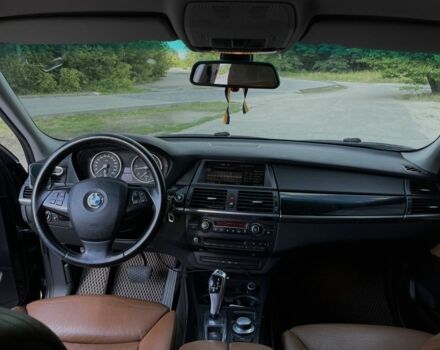 Черный БМВ Х5, объемом двигателя 3 л и пробегом 393 тыс. км за 16000 $, фото 9 на Automoto.ua