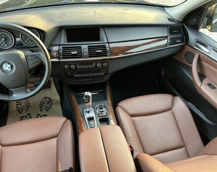 Черный БМВ Х5, объемом двигателя 3 л и пробегом 283 тыс. км за 21900 $, фото 5 на Automoto.ua