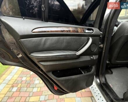 Черный БМВ Х5, объемом двигателя 4.4 л и пробегом 330 тыс. км за 6900 $, фото 21 на Automoto.ua