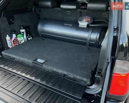 Черный БМВ Х5, объемом двигателя 2.98 л и пробегом 350 тыс. км за 10000 $, фото 41 на Automoto.ua