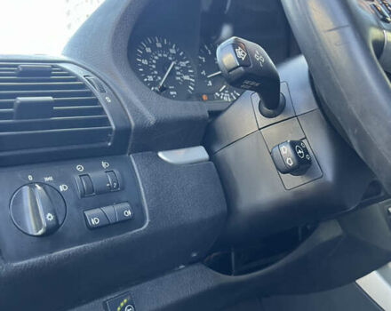 Черный БМВ Х5, объемом двигателя 4.4 л и пробегом 420 тыс. км за 6900 $, фото 15 на Automoto.ua