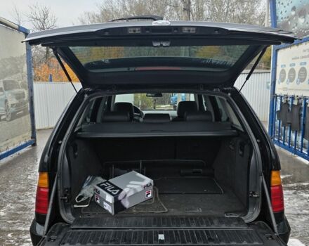 Чорний БМВ Х5, об'ємом двигуна 3 л та пробігом 400 тис. км за 5393 $, фото 4 на Automoto.ua