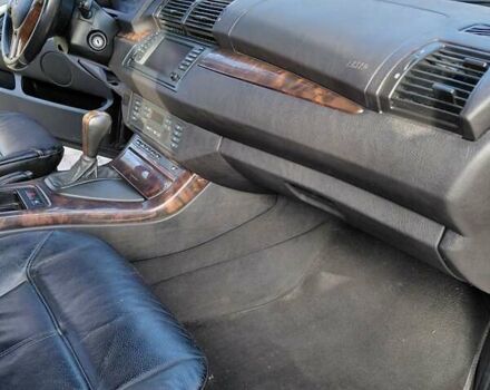 Чорний БМВ Х5, об'ємом двигуна 3 л та пробігом 260 тис. км за 11500 $, фото 25 на Automoto.ua