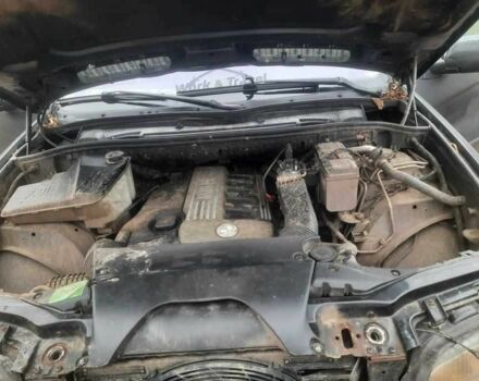 Черный БМВ Х5, объемом двигателя 3 л и пробегом 327 тыс. км за 3699 $, фото 1 на Automoto.ua