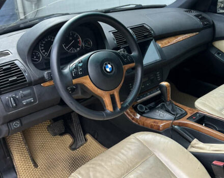 Черный БМВ Х5, объемом двигателя 4.4 л и пробегом 380 тыс. км за 7200 $, фото 6 на Automoto.ua