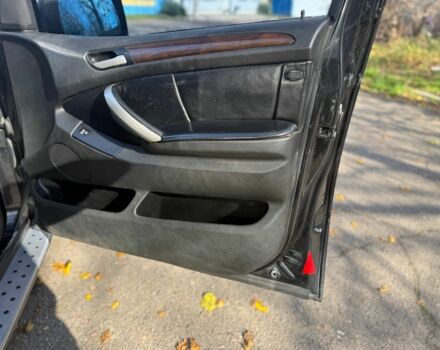 Черный БМВ Х5, объемом двигателя 0 л и пробегом 300 тыс. км за 3500 $, фото 10 на Automoto.ua