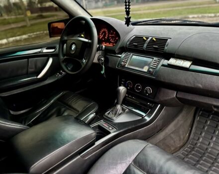 Чорний БМВ Х5, об'ємом двигуна 3 л та пробігом 374 тис. км за 9800 $, фото 16 на Automoto.ua