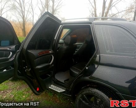 Черный БМВ Х5, объемом двигателя 4.4 л и пробегом 276 тыс. км за 9200 $, фото 1 на Automoto.ua