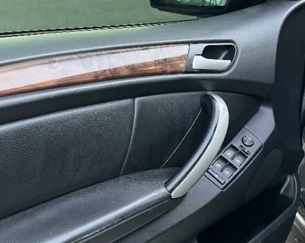 Черный БМВ Х5, объемом двигателя 4.4 л и пробегом 295 тыс. км за 7000 $, фото 11 на Automoto.ua