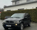 Черный БМВ Х5, объемом двигателя 4.4 л и пробегом 450 тыс. км за 7200 $, фото 1 на Automoto.ua