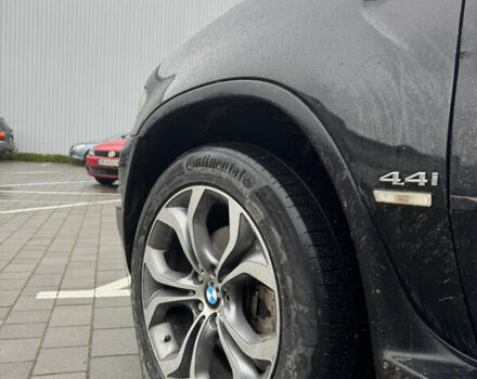 Черный БМВ Х5, объемом двигателя 4.4 л и пробегом 450 тыс. км за 7200 $, фото 5 на Automoto.ua