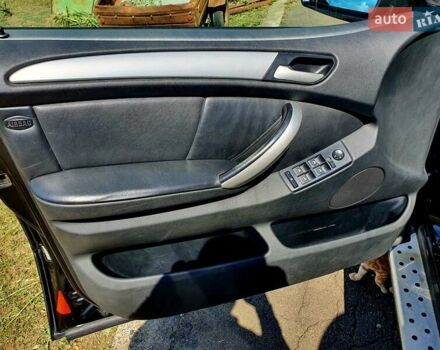 Чорний БМВ Х5, об'ємом двигуна 3 л та пробігом 241 тис. км за 11000 $, фото 22 на Automoto.ua