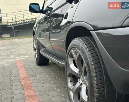 Черный БМВ Х5, объемом двигателя 4.4 л и пробегом 265 тыс. км за 10000 $, фото 17 на Automoto.ua