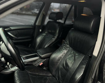 Черный БМВ Х5, объемом двигателя 4.4 л и пробегом 450 тыс. км за 7200 $, фото 13 на Automoto.ua