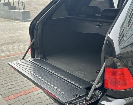 Черный БМВ Х5, объемом двигателя 4.4 л и пробегом 265 тыс. км за 11500 $, фото 10 на Automoto.ua