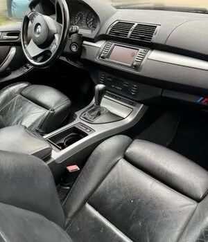 Черный БМВ Х5, объемом двигателя 3 л и пробегом 350 тыс. км за 4500 $, фото 6 на Automoto.ua