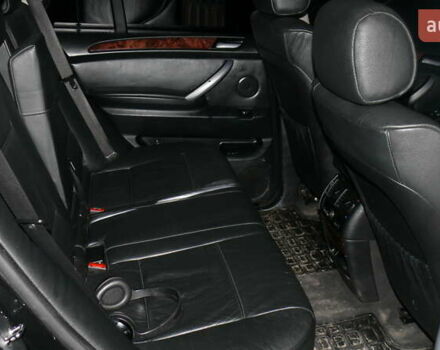 Чорний БМВ Х5, об'ємом двигуна 3 л та пробігом 298 тис. км за 10500 $, фото 4 на Automoto.ua