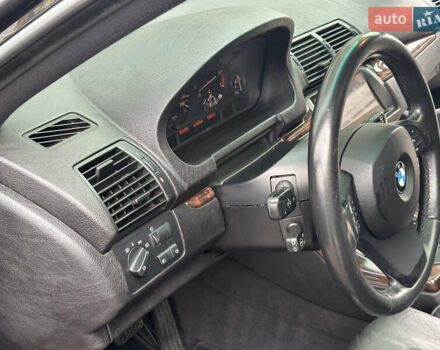 Черный БМВ Х5, объемом двигателя 4.4 л и пробегом 265 тыс. км за 10000 $, фото 22 на Automoto.ua